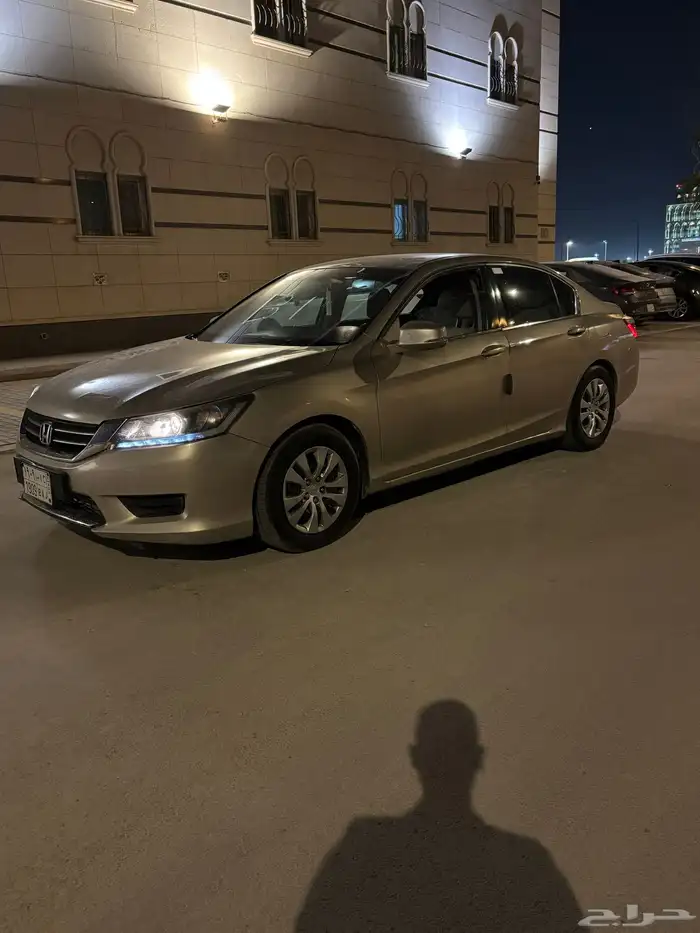 هوندا اكورد 2013 نظيف 6