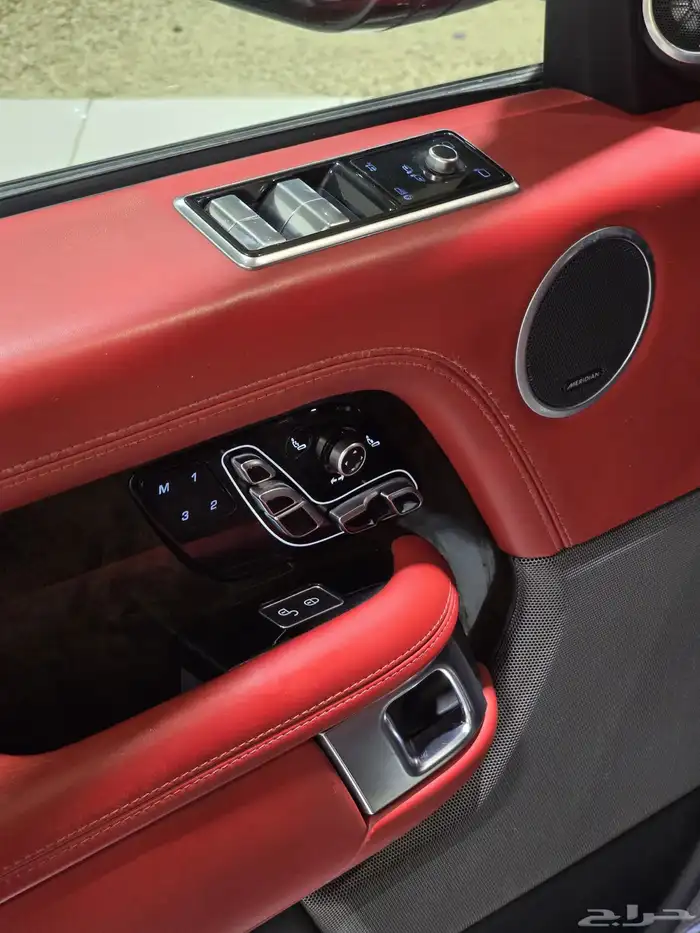 رنج روفر موديل 2019 بحالة ممتازة 17