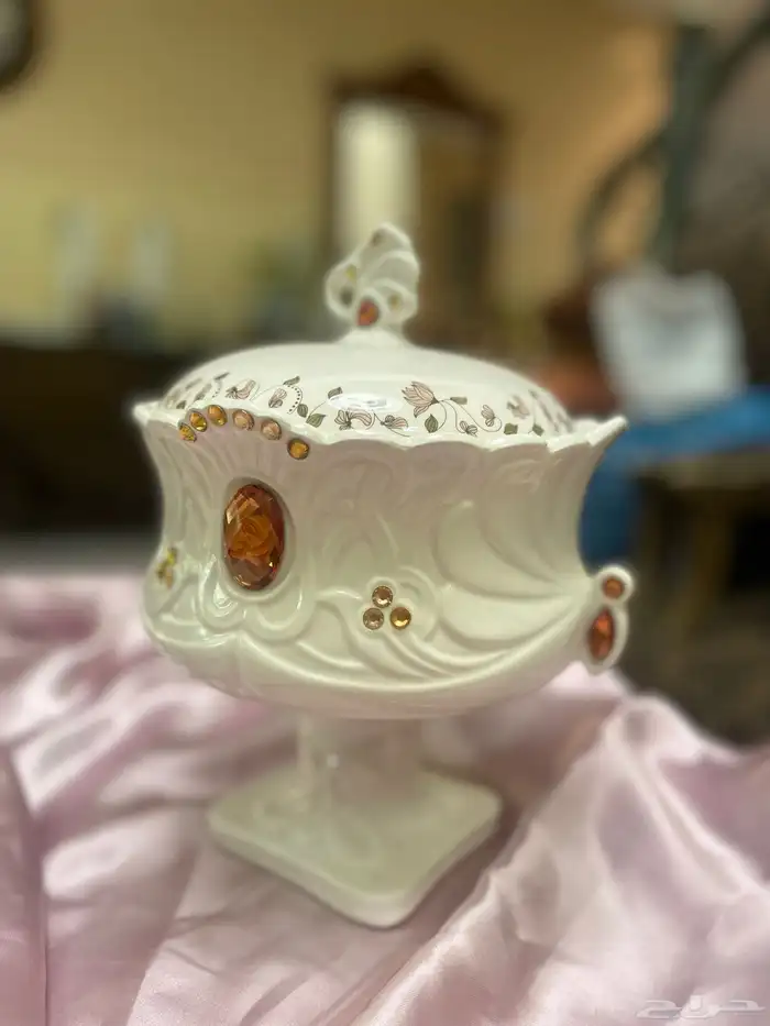وعاء كلاسيكي Classical Tureen 10
