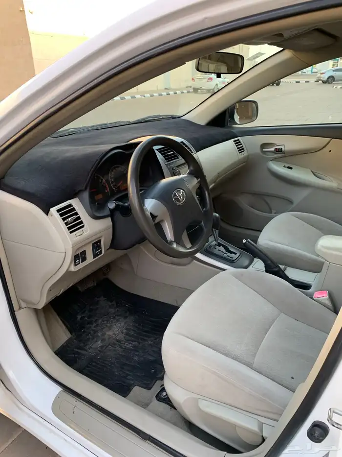 للبيع كورولا 2013 8