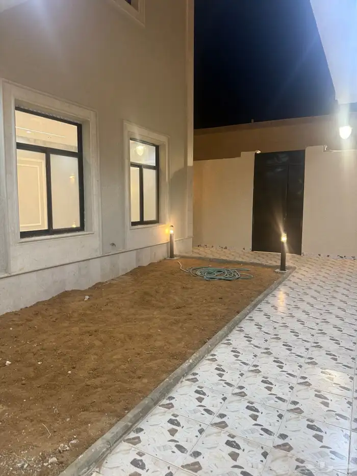 فيلا مع شقه للبيع شرق الاسكان 4