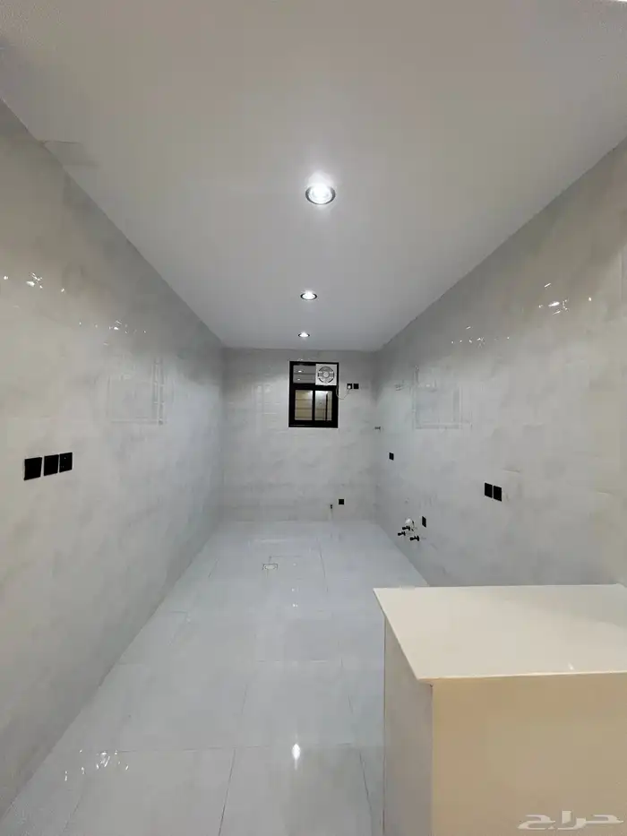 للبيع روف علوي بملحق تشطيب vip درج داخلي وخارجي 21