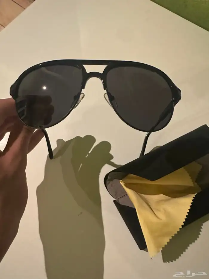 نظارة شمسية سوداء فوق الاشعة البنفسجية 0