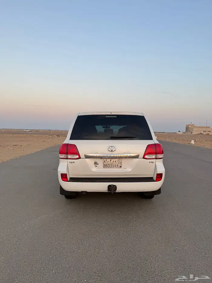 لاندكروزر جي اكس 2009 نظيف فل كامل 10