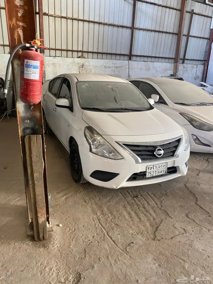 سياره نيسان صني للبيع 1