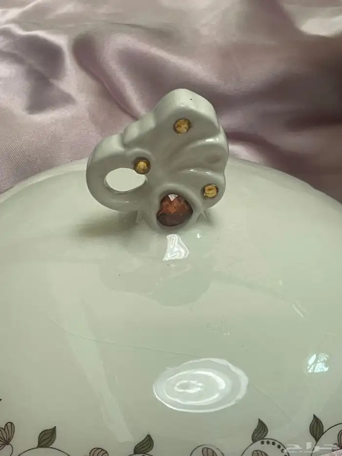 وعاء كلاسيكي Classical Tureen 8