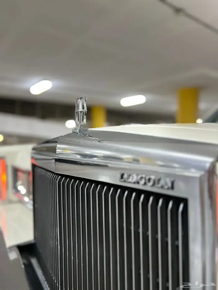 لينكون تاون كار 1983 مخزن كلاسيك سعودي وكالة ( تم البيع ) . 10