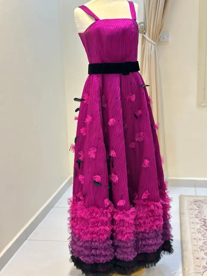 فستان مستلزمات شخصيه ازياء نسائيه 2