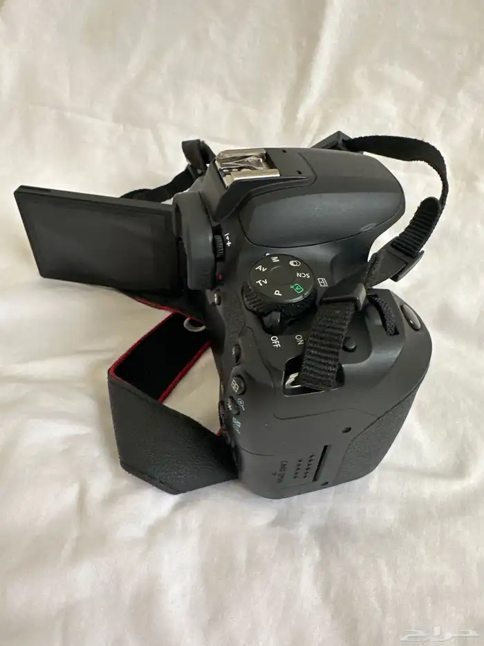 كاميرا كانون 850d مع عدسة 18-135 وملحقاتها اخت الجديد 4