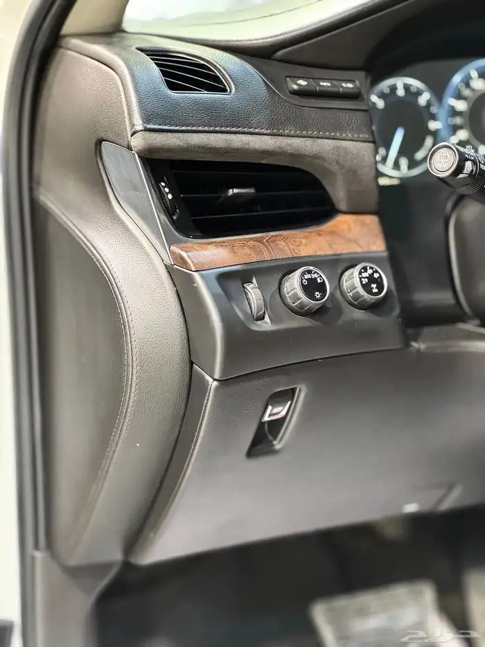 كاديلاك(طويل) موديل 2015 17