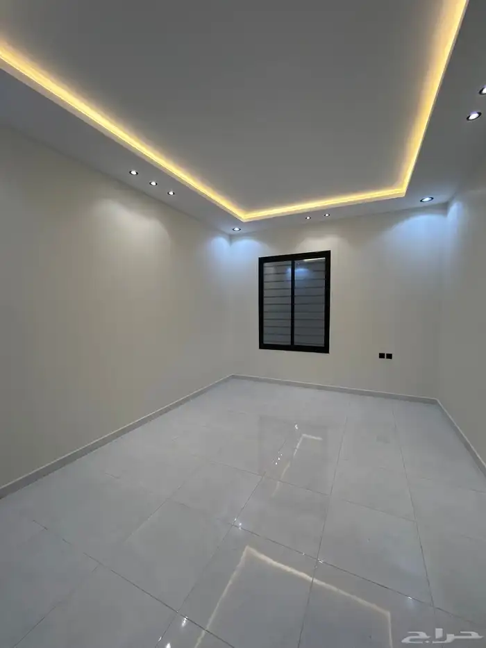 للبيع روف علوي بملحق تشطيب vip درج داخلي وخارجي 25