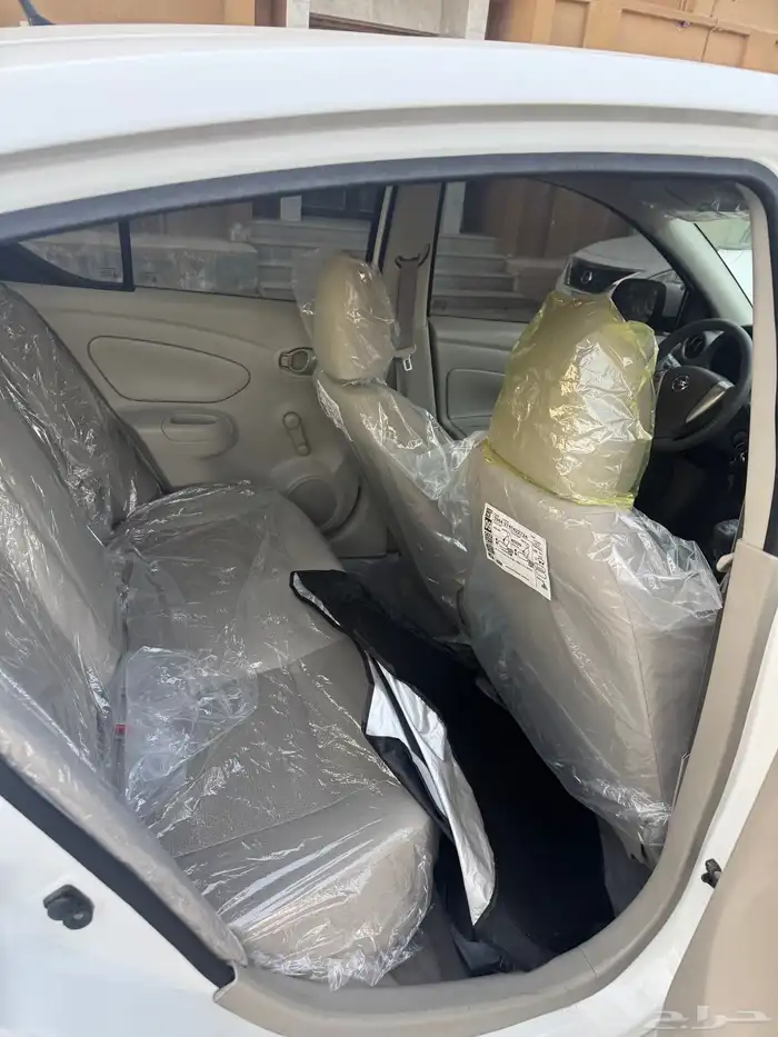 نيسان صني 40