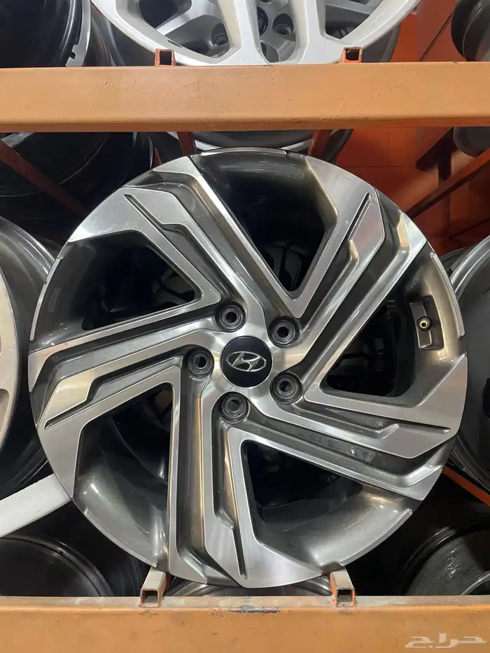 جنوط سنتافي هونداي موديل 2022 مقاس 18 اصلي وكاله 0