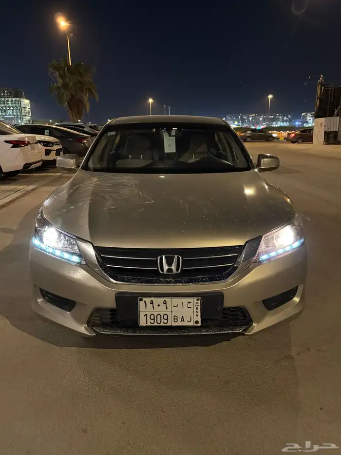 هوندا اكورد 2013 نظيف 5