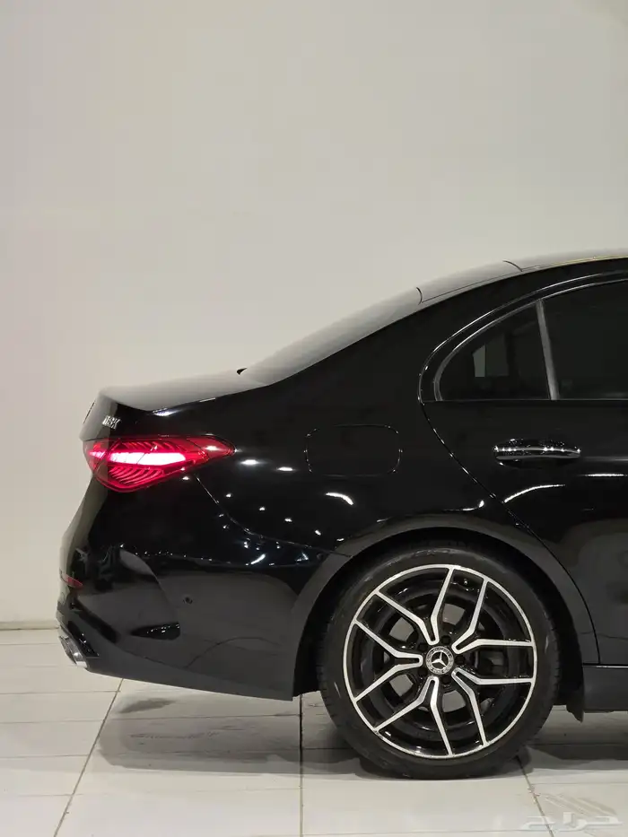 مرسيدس C300 موديل 2023 بحاله الوكاله 7