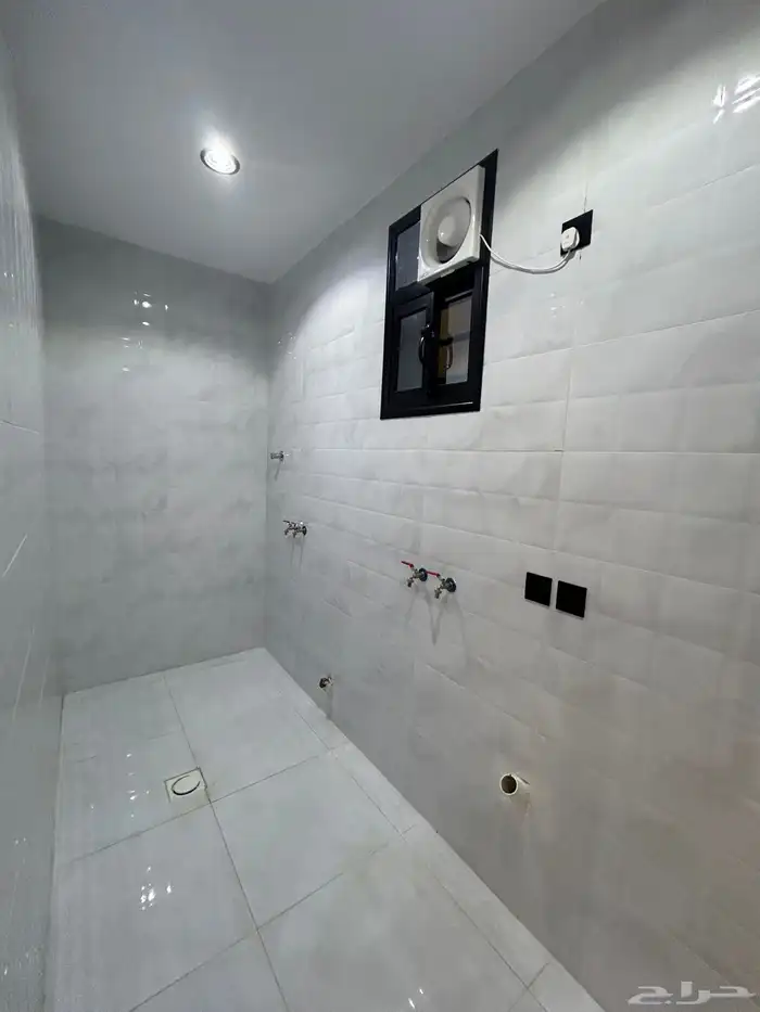 للبيع روف علوي بملحق تشطيب vip درج داخلي وخارجي 22