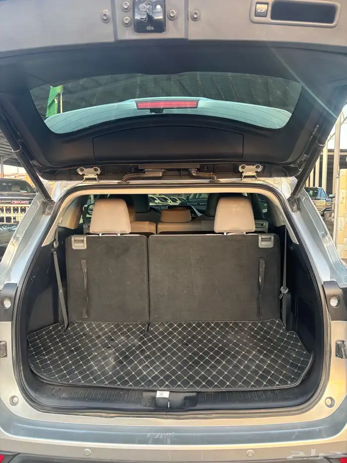 للبيع جيب هايلاندر 2021 11