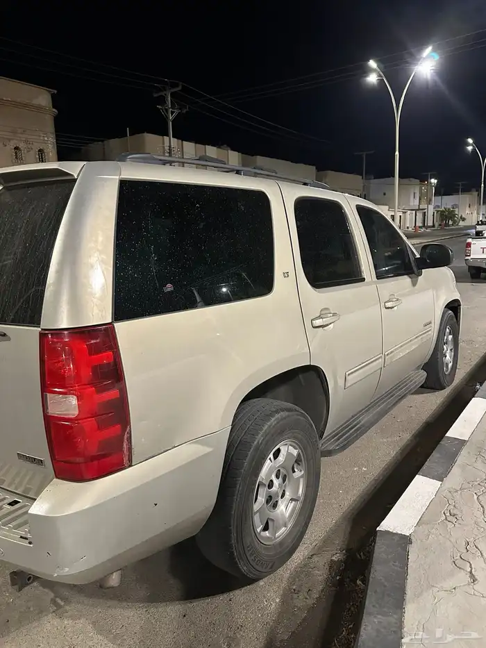 تاهو 2011 بدي بلد قير ودفرنس سليم 100  والمكينة تنقص 5