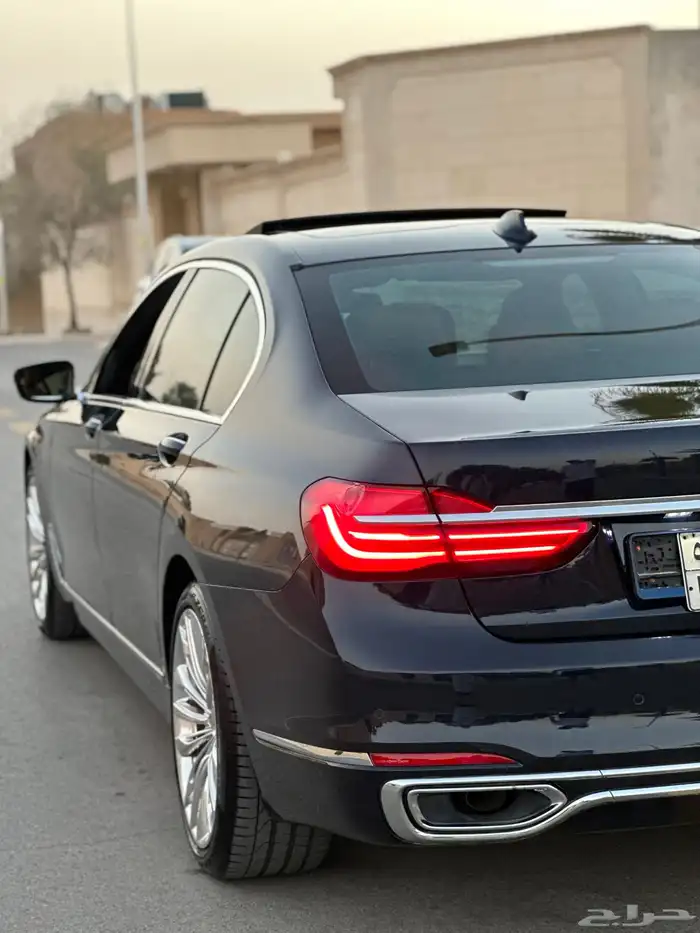 بي ام حجم 730 مخزن ماشي 52 الف صيانات وكاله بدي وكاله 8