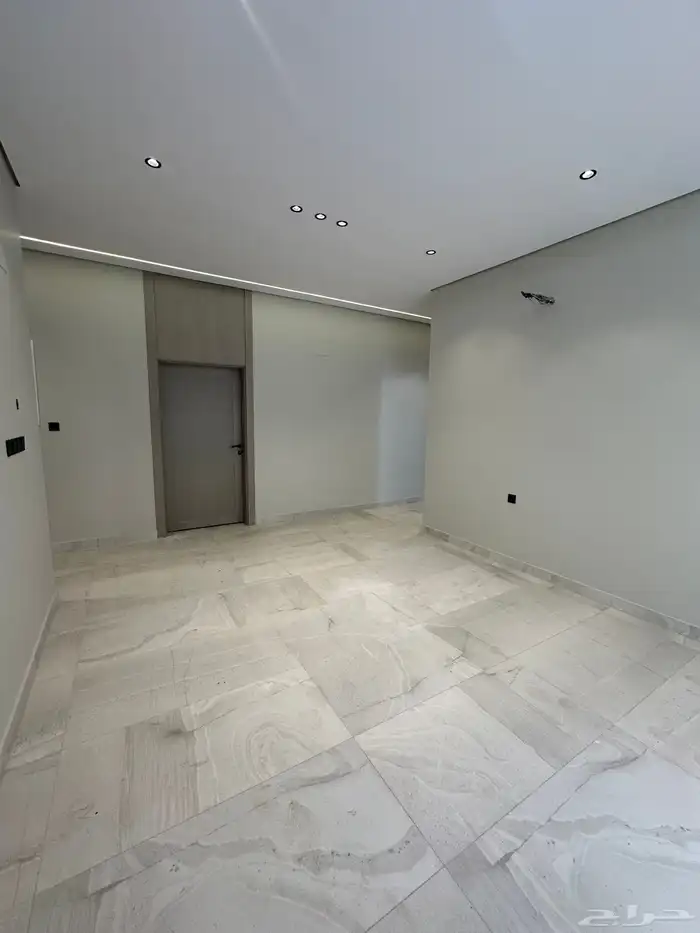 شقة ارضي مدخل سيارة خدمات واصله 670 الف فقط 4