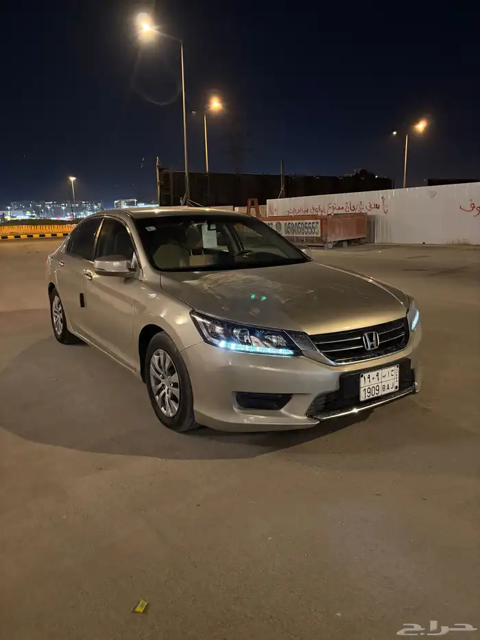 هوندا اكورد 2013 نظيف 13