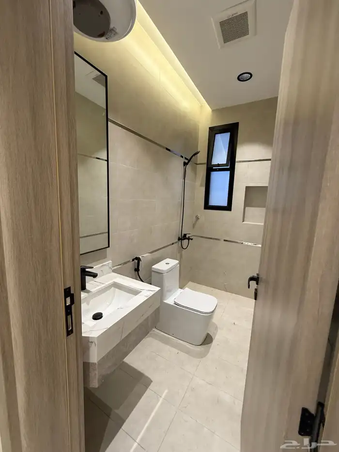 للبيع روف بملحق علوي دور تاني احد رفيده 750الف 20