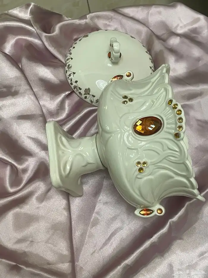 وعاء كلاسيكي Classical Tureen 11