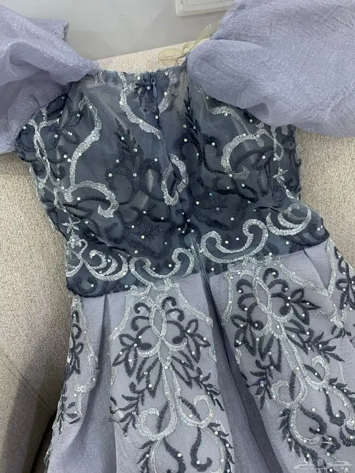 فستان للبيع انلبس مره وحده 13