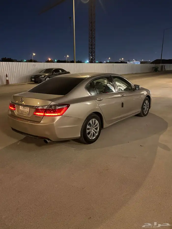 هوندا اكورد 2013 نظيف 8