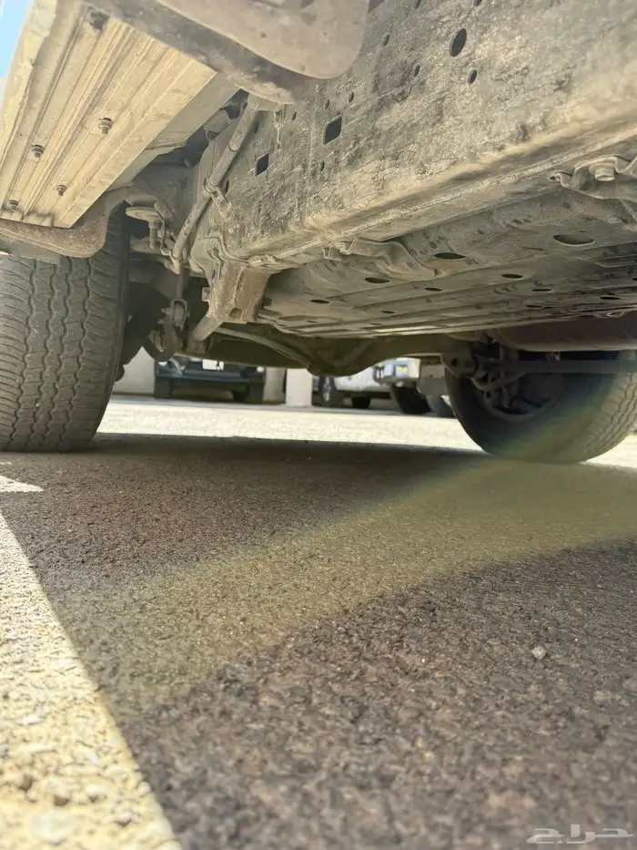 صالون لاندكروزر GXR 2014 19