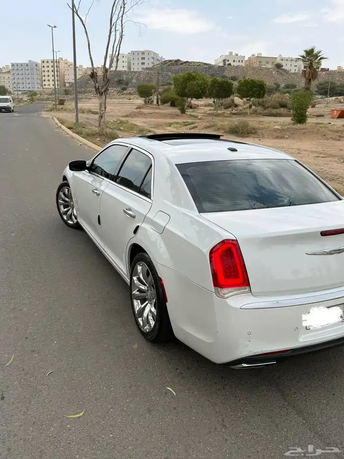 كلايسلر 2016 هيمي 5.7 نظيف جدا 7