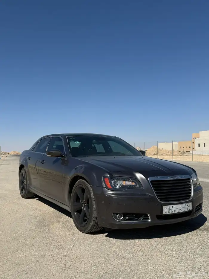 كرايزلر 300s (ممشى قليل) 1