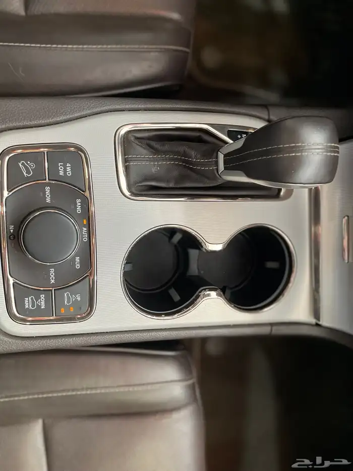 جيب شيروكي فل كامل 2018 13