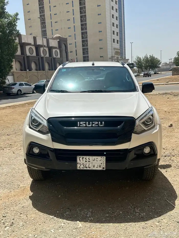 للبيع ايسوزو MUX موديل 2022 فل كامل دبل 1