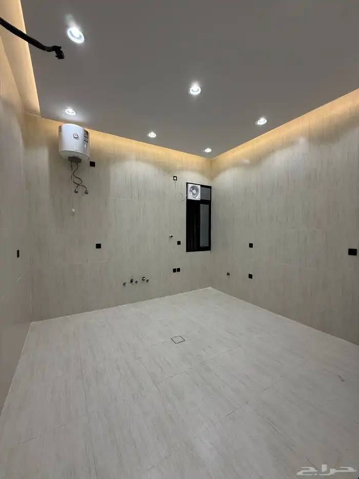 للبيع ارواف علويه وشقق ارضيه تشطيب VIP ف احد رفيده 10