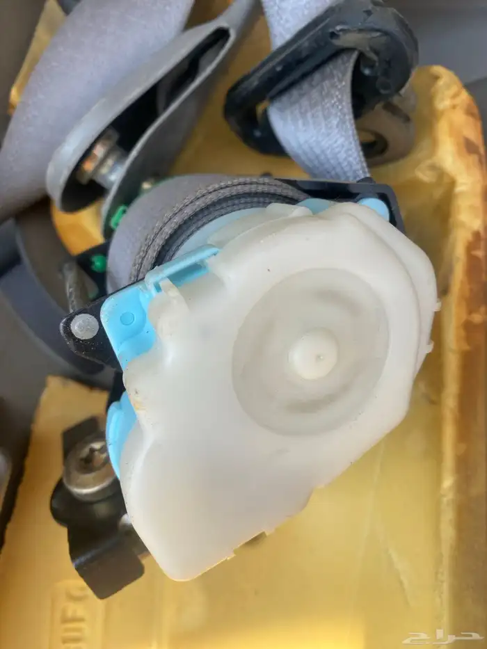 قطع غيار جمس صالون 2005 11