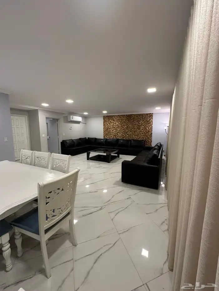 فيلا 4 غرف دورين للايجار في منتجع شاطئ الدانة 1