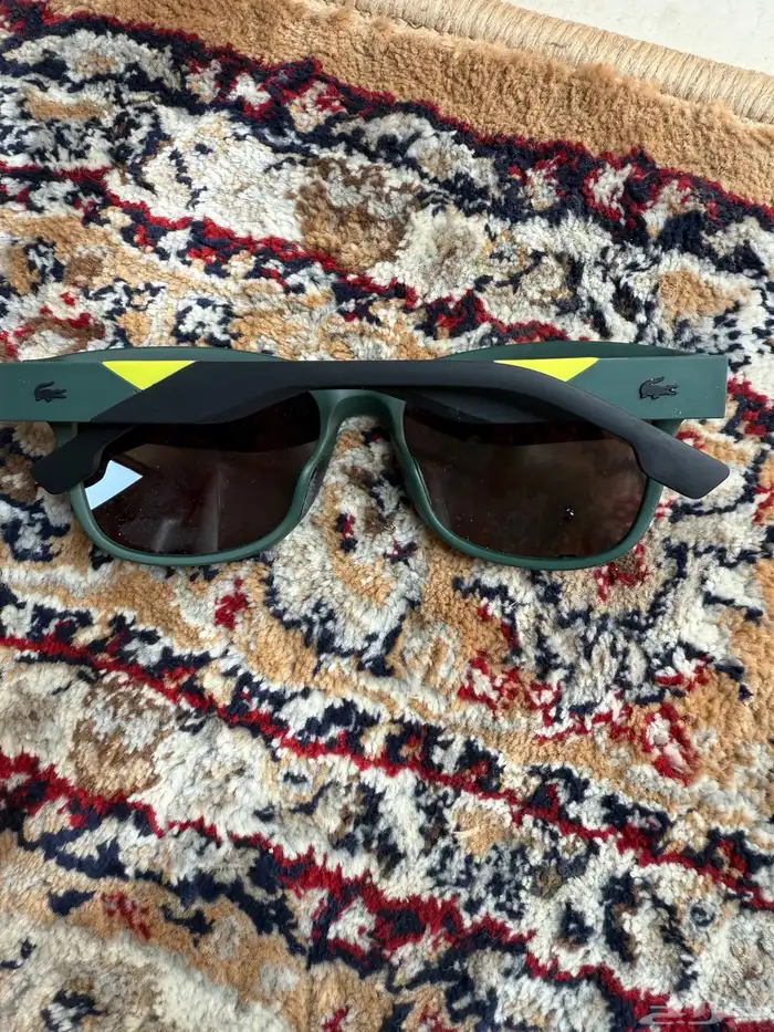 نظارة شمسية من لاكوست 1