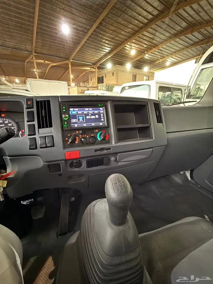 ايسوزو دينا 2022 مكينة 5200 شبه جديد 4