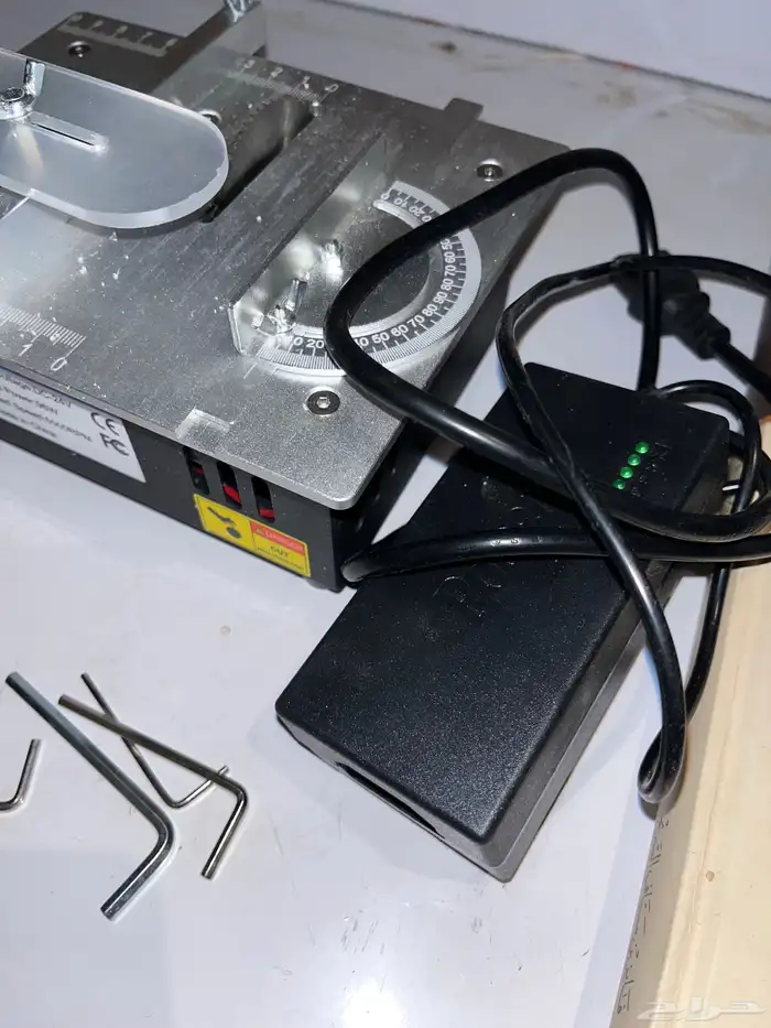 منشار خشب طاوله صغير 0