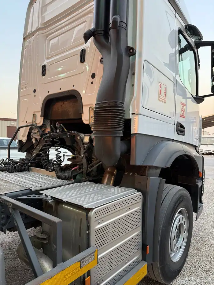 مرسيدس راس تريلة 2023 جفالي 3