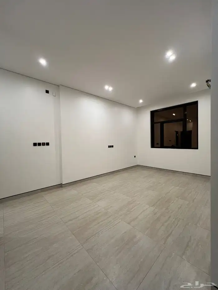 للبيع شقق فاخرة للغاية وجديدة بمخطط الملك فهد 10