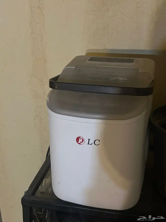 للبيع ثلاجه مكيف فريزر 6