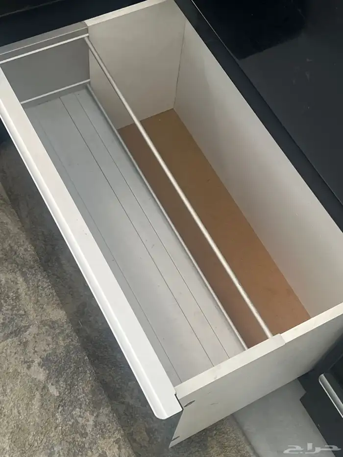 طاولة تلفزيون 1