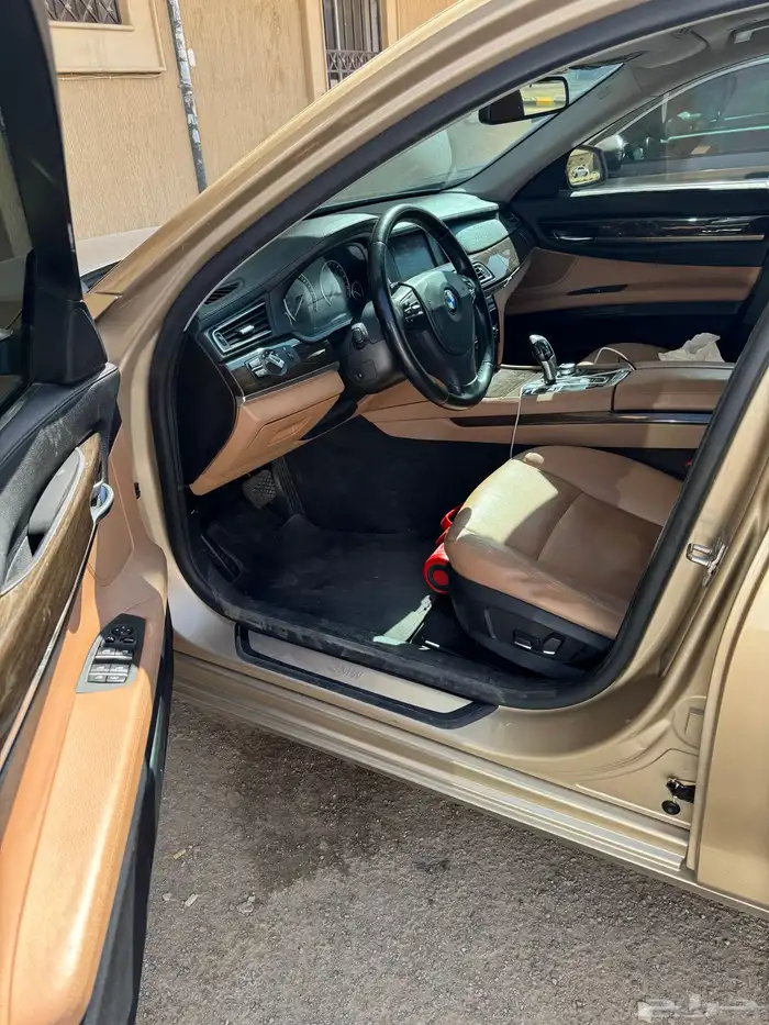 بي ام 2011 730 نظيفه 3