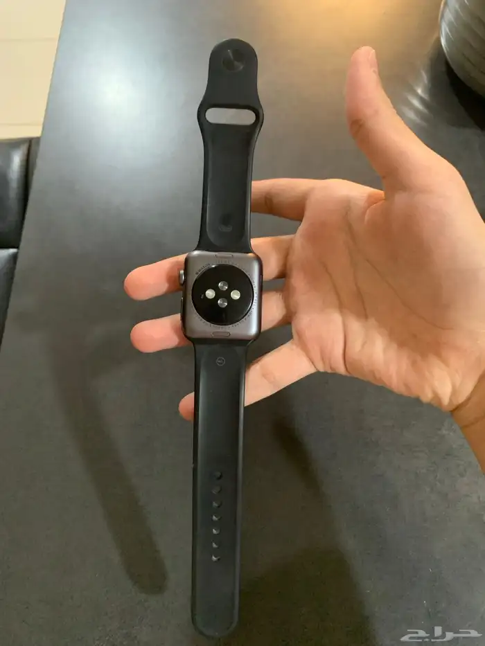 ساعة ابل الاصدار الاول 2