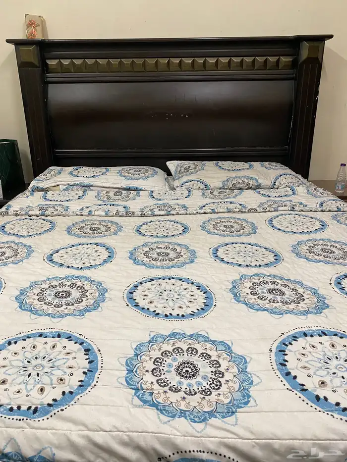 دولاب وسرير وتسريحه وكمودينه للبيع المستعجل 7