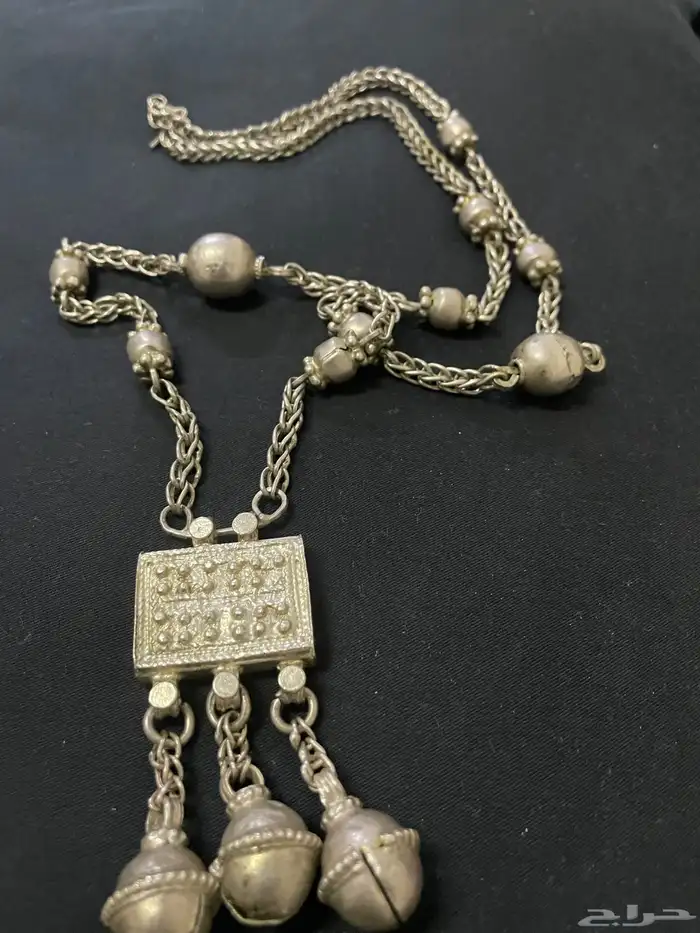 فضه جميله لونها من 40 سنه مانغير 3