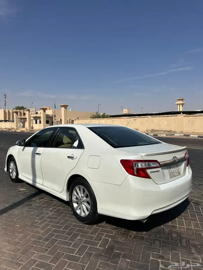 كامري فل كامل للبيع ماشيه 335 الف 7