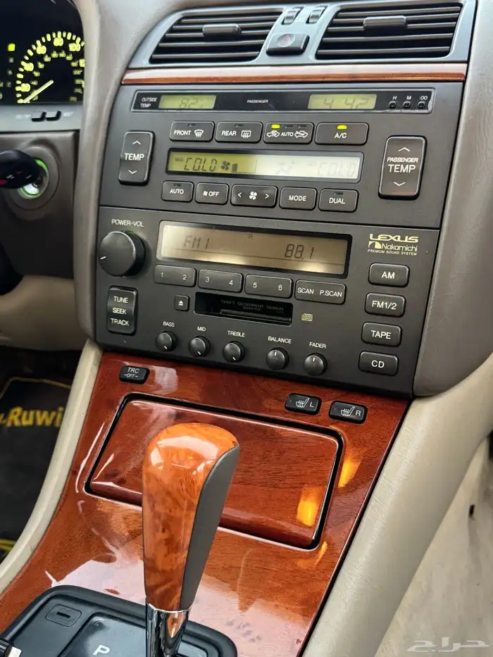 للبيع لكزس مديل 99 63